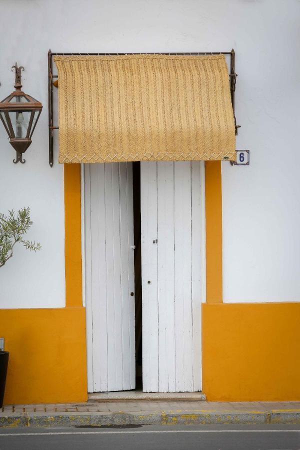 A Escondidas Aiamonte Exterior foto